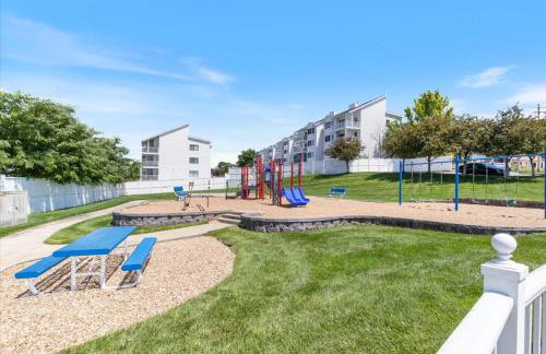 Nautical-Inspired Lakefront Unit w/ Awesome Views - Foto 77