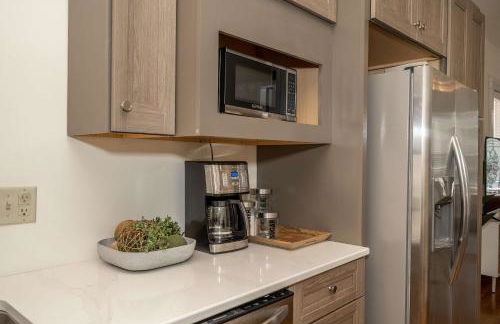 Cityscape Escape - Local Eateries - Foto 18