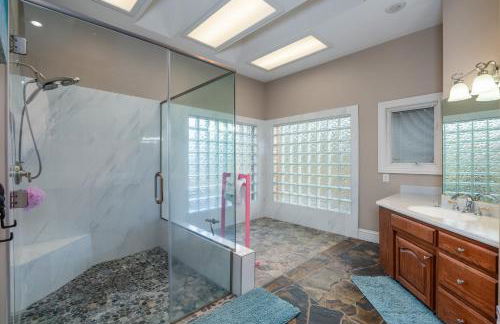 Yosemite Gateway Sleeps 18 - Coarsegold Villa near Bass Lake - Foto 23