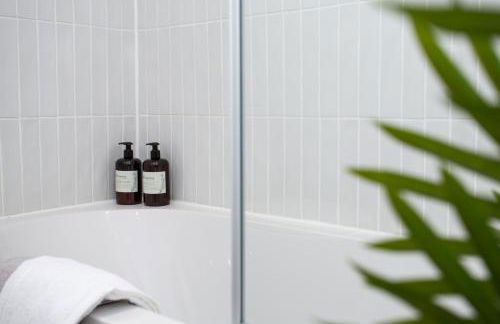 Vacant Nest The South End Spacious Smart TV - Foto 32