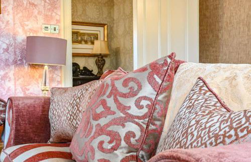 The Town House at Muntham- Luxury Holiday Home with Hot Tub - Photo 68