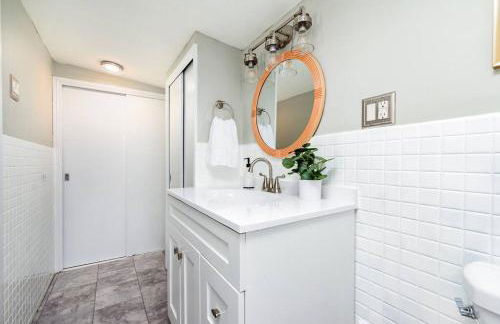 Cozy Family Cottage - Historic Top of The Hill - Foto 35