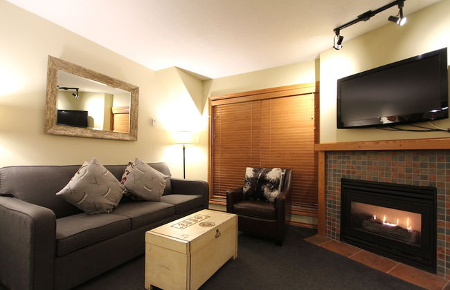 Glacier's Reach by Whistler Retreats - Photo 16