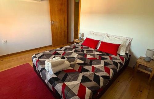 Casas dos Carregais - Foto 22