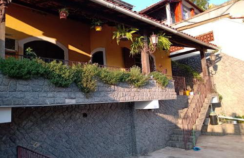 Casa ampla com piscina e confortável - Foto 1