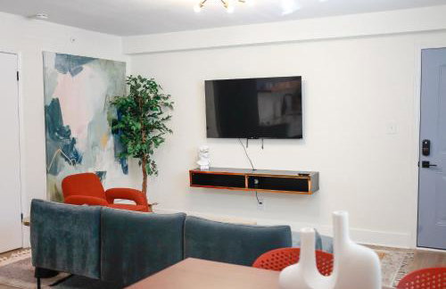 Sojourn's Harborage Jellyfish Suite Near Beach - Photo 3