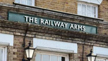 Great Quiet & Brand New Flat With Great Transport Links in Bushey - Foto 4