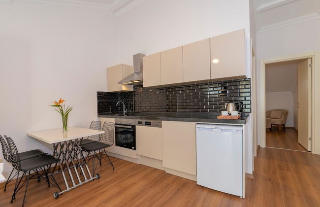 Joy Suites - Photo 51