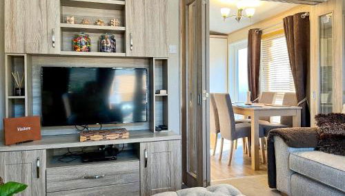 Burnside Lodge - Photo 2