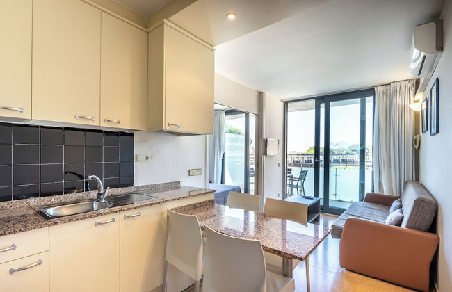 Aparthotel Comtat Sant Jordi - Photo 8