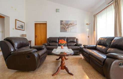 Awesome Home In Barban With Jacuzzi - Foto 16