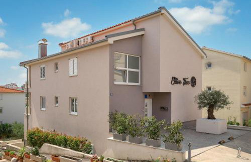 Olive Tree Apartments - Photo 50