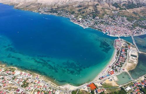 Sunny Bi-Pi Apartment - Photo 16