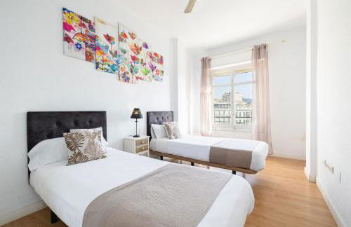 Holidays2Malaga Terraza & junto puerto deportivo - Foto 16