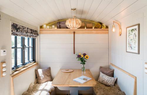 Boutique Cornish Shepherd's Hut with Hot Tub - Foto 4