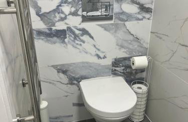 West Hampstead 3BR - with Fast WiFi - Sofa Bed & Workstation - Foto 8