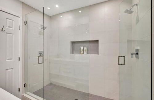 Lakefront Family Fun Home with Private Dock 3BR 2B - Foto 14