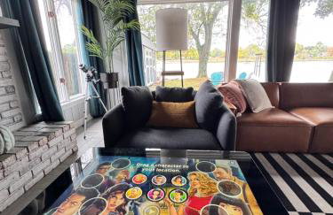 Waterfront Home with Arcade, MassageChair, Firepit, Infinity Game Table - Foto 7