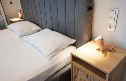 SEMIRAMIS Luxury Apartments - Photo 26