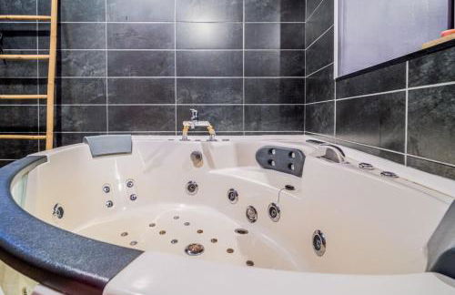 Les secrets de Julie - Love Room - Foto 23