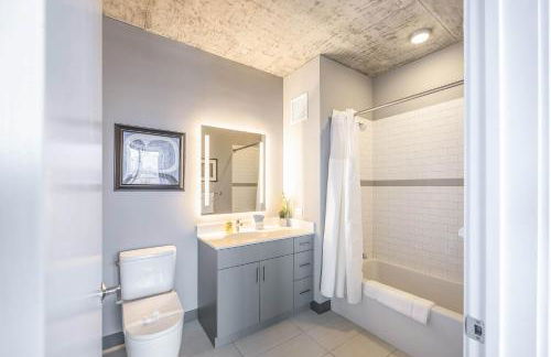 Bright & Modern 2BR Perfect City Escape - Foto 30