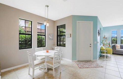 Beachy condo in Artesia with pool, gym and pickleball - Foto 5