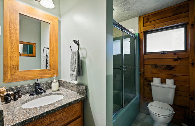 Deer Haven Cabin by Avantstay Waterfront Dock Firepit - Photo 29