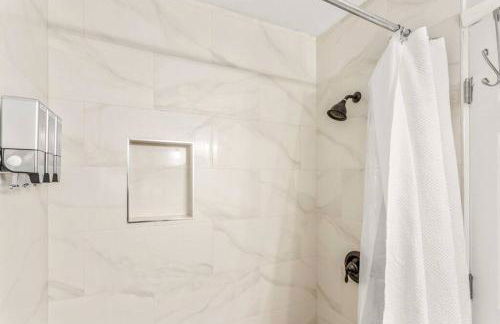 King bd Charming 2-Storey Cottage w PrivateYard - Foto 38