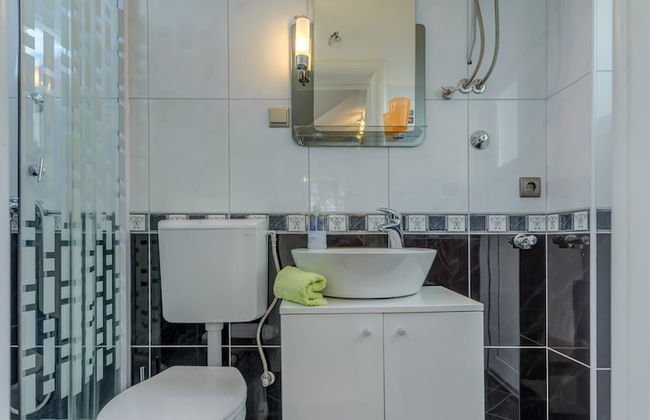 Modern Apartment in Arbanija with Hot Tub - Foto 18