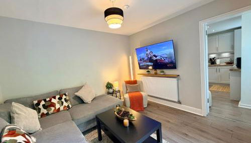 Modern 4BR House - Sleeps 10 - Central Birmingham - FREE Parking - Foto 2