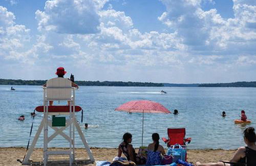 New Pet-Friendly Lake Geneva Escape - Foto 22