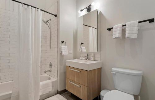 Experience Downtown Chicago at Millennium - Luxury Apartments in The Loop - Photo 52