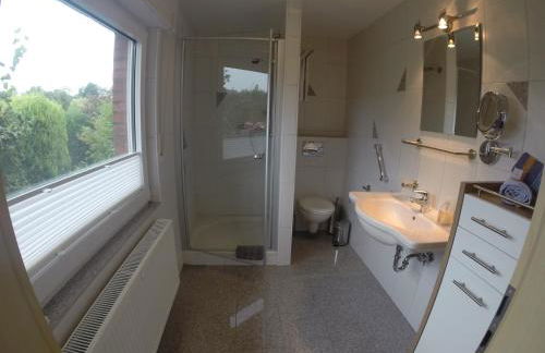 Haus Bramland --- 2 FeWo's --- EG 60qm und OG 55qm - Foto 4