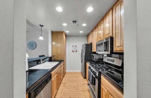 2BDR Condo - Three Minutes to Olympic Valley! - Foto 15