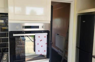 Spacious, 3 double bedroomed, free parking, 9 mins Elland Rd, nr Leeds City Centre - Foto 30