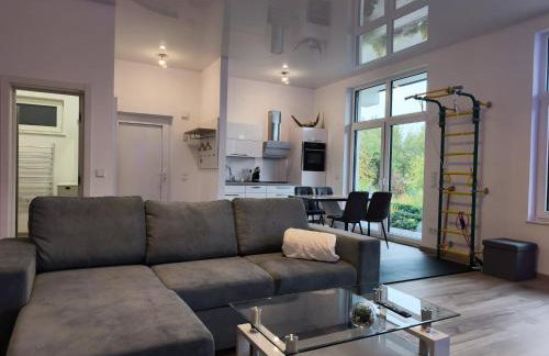 Moderne Ferienwohnung in ruhiger Lage mit Fitnessgeräte - Foto 11