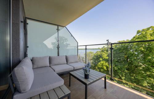 Modern Apartment by the Lake with Parking & Sauna in Zegrze by Noclegi Renters - Foto 5