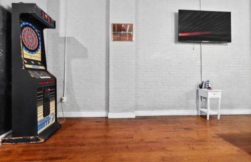 Huge 'MAN CAVE' 2 mins from Downtown Detroit apts - Foto 24