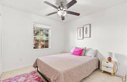 The Look-Out Private Rooftop 5 Minutes to the Beach & DownTown - Foto 28