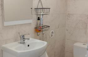 Bienvenue à PARIS - Appartement confortable, grande terrasse privée au calme, parking gratuit - Foto 38