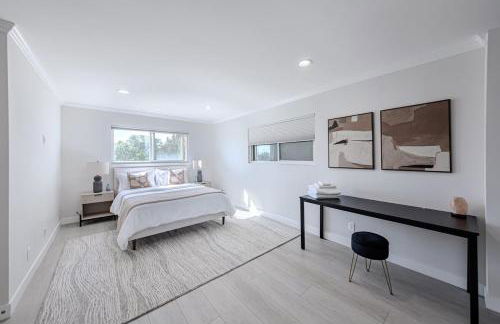 Modern 5 Bed with Guest House & Pool West Hollywood - Foto 16