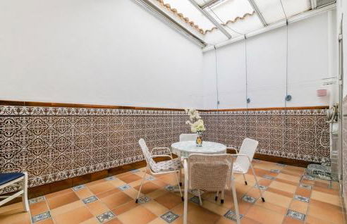 1 Bedroom Stunning Apartment In Sevilla - Foto 2