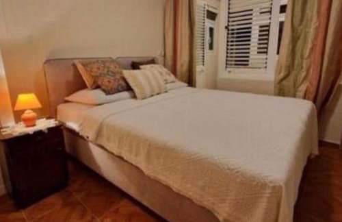 Apartments with parking spaces Bilice, Krka - 24275 - Photo 8