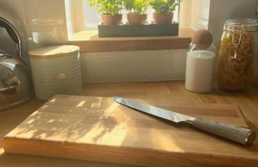 Artistic 3 bed home in Old Trafford next to MUFC - Foto 8