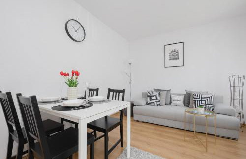 Apartament na Parterze z Parkingiem i Biurkiem do Pracy Zdalnej w Piasecznie by Noclegi Renters - Foto 29