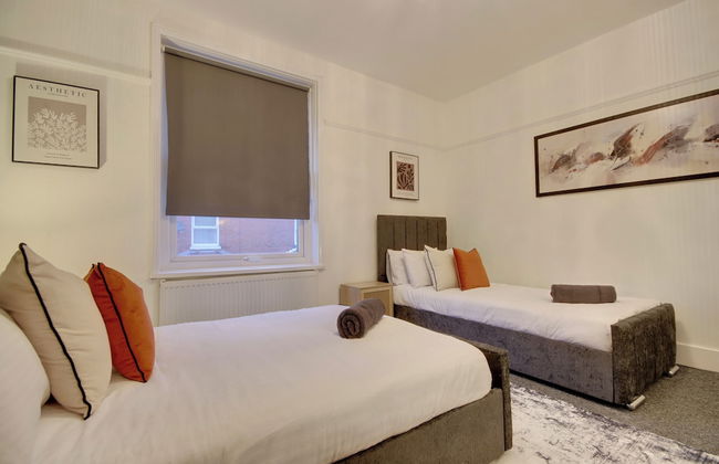 Southsea 4BR Getaway with Private Yard - Foto 6