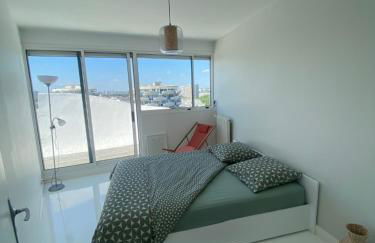 14eme et der étage "Arty" avec 2 chambres et vue panoramique ! - Foto 6