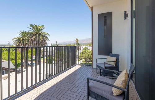 Stylish Apartments in Glendale with Free Parking - Foto 41