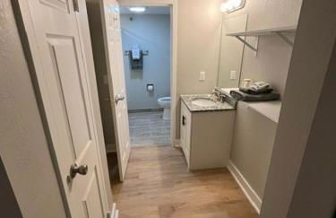 Aksarben Area 2 BD-2 BA by UNO - Foto 7