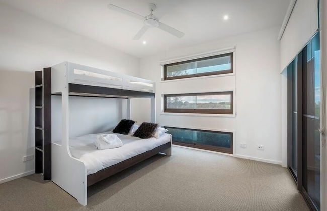 Gorgeous 5 Bedroom - Golf Course Views - Photo 5